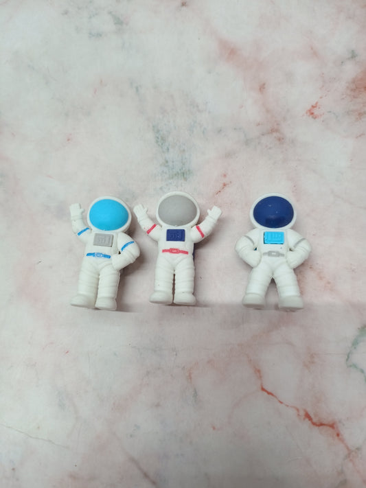 Astronaut Miniature 1.