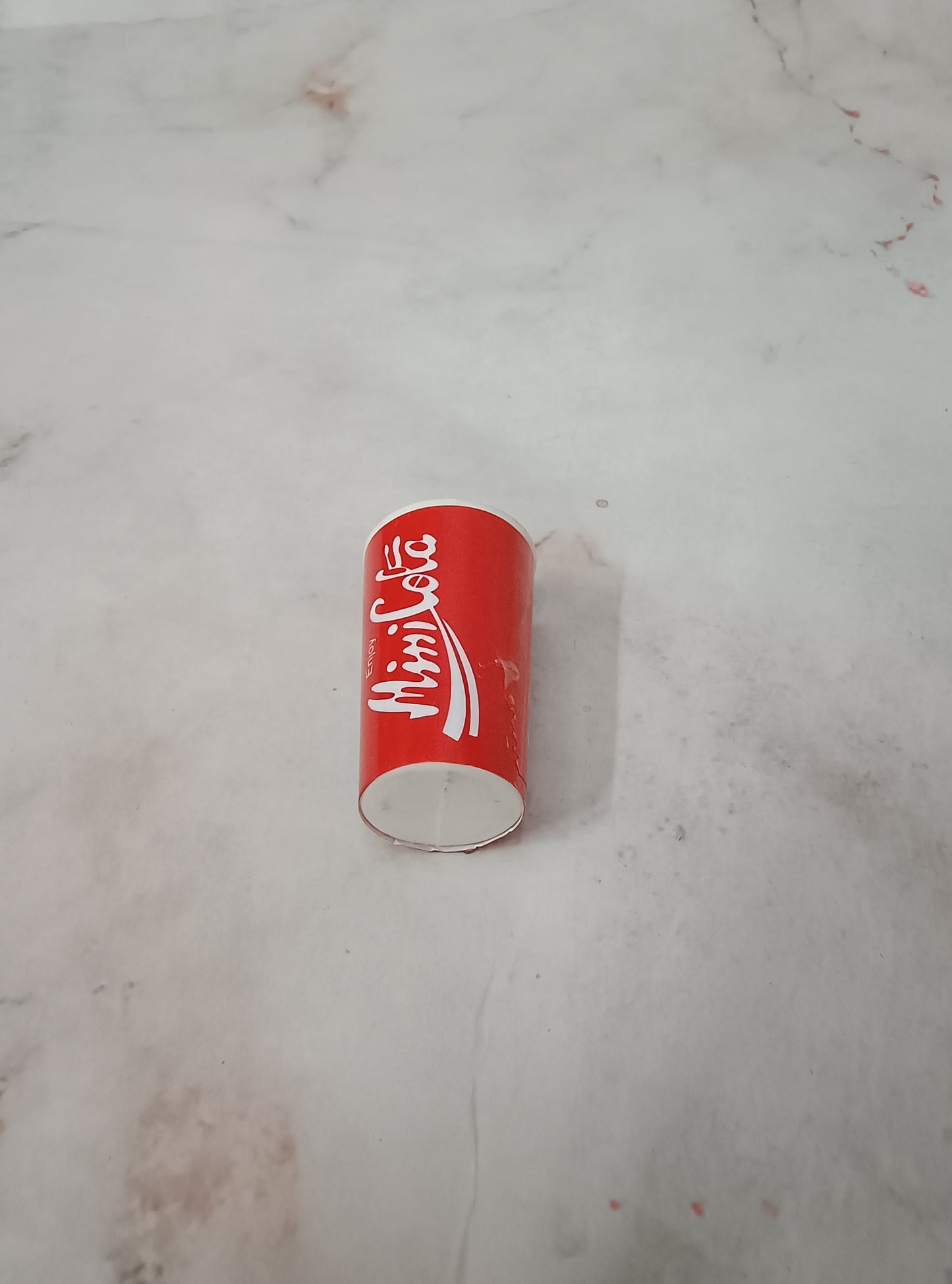 Cola Miniature.