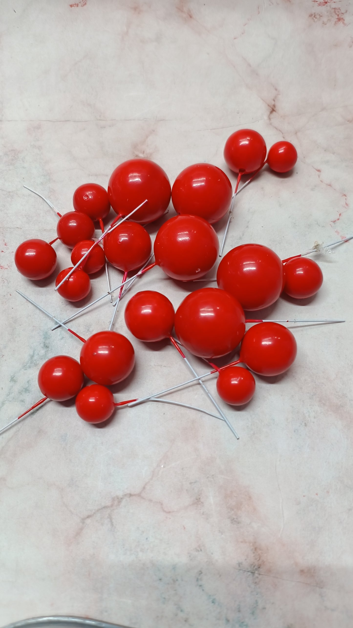 Red Faux Ball ( 20 Pieces )