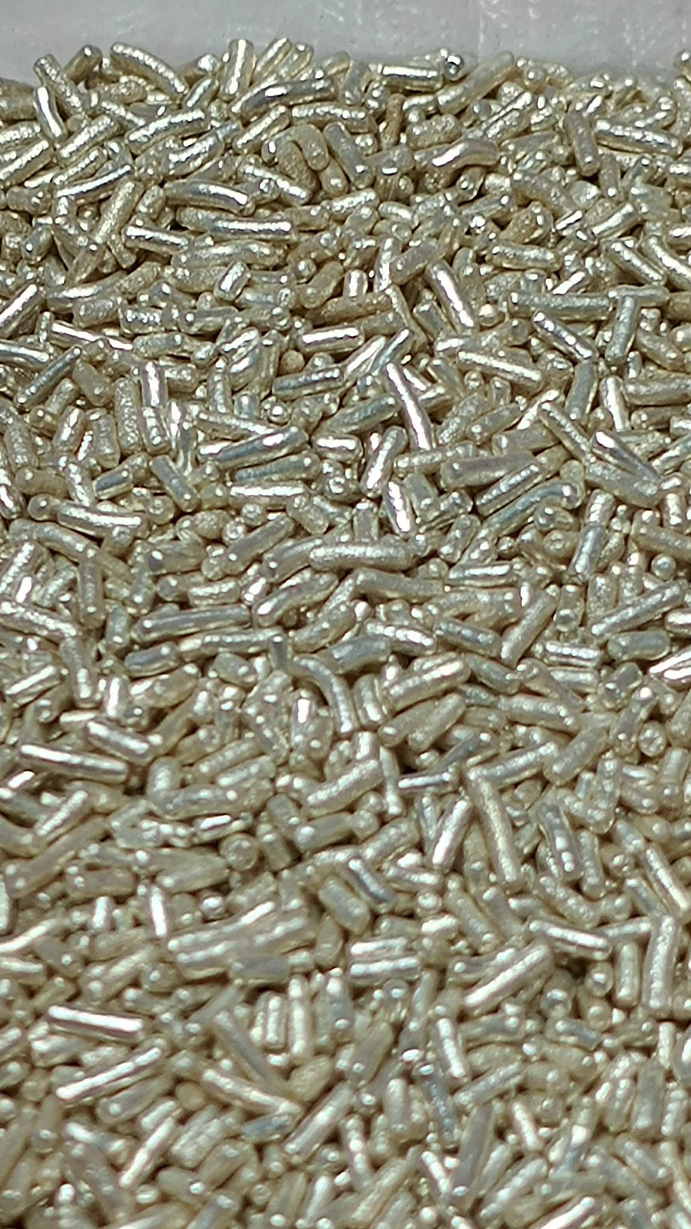 Bebe Rice. Sprinkle Silver Rice Sprinkle Mix – The Cakelab Supplies