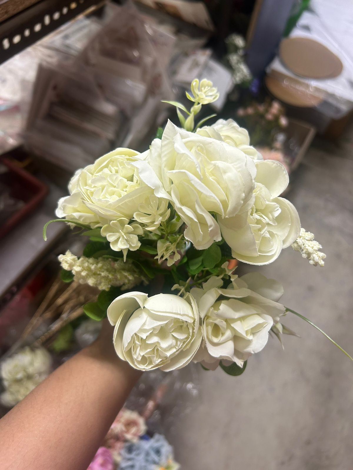 White Onion & Rose Bunch