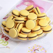 Miniature Macrons (10 pieces).