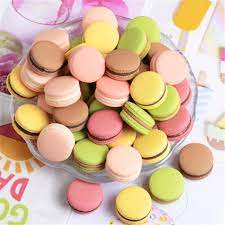 Miniature Macrons (10 pieces).